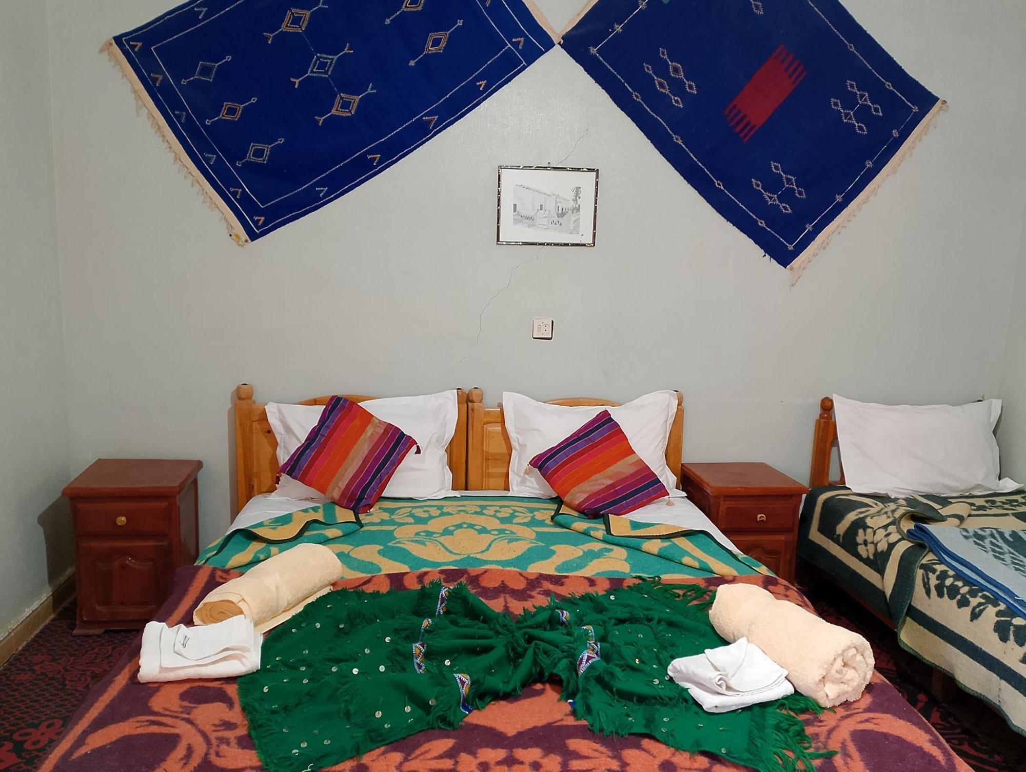 Hotel Riad Oasis เมอร์ซูกา ภายนอก รูปภาพ